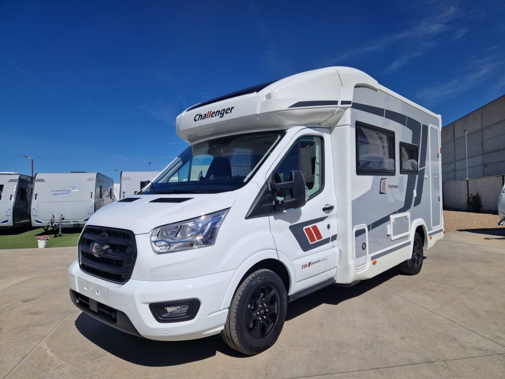 Exterior autocaravana Challenger 250 Graphite Edition nueva